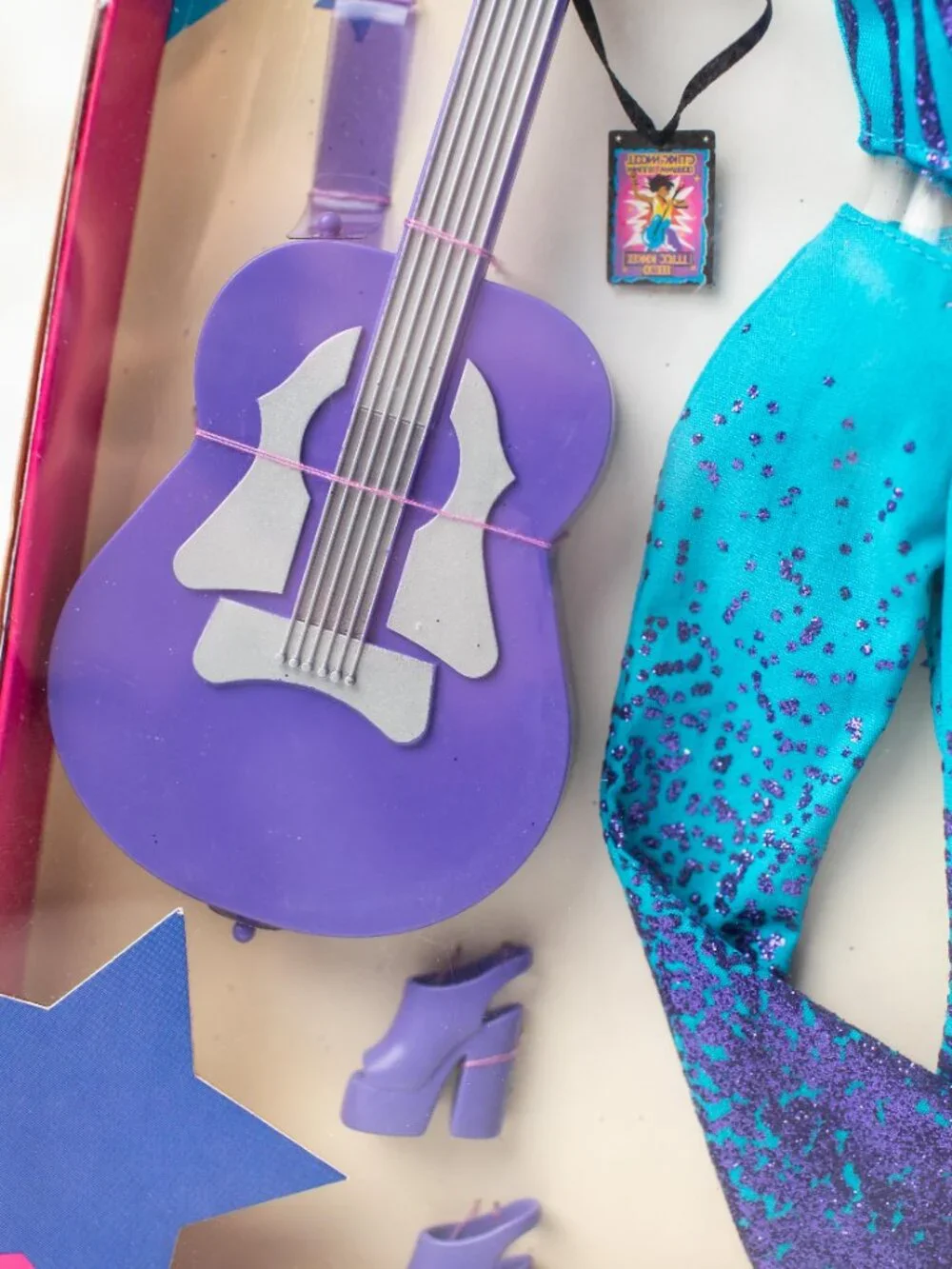 Barbie Fashion Avenue Rock Star Outfit Guitar Clothing Set Mattel 2002 #56650